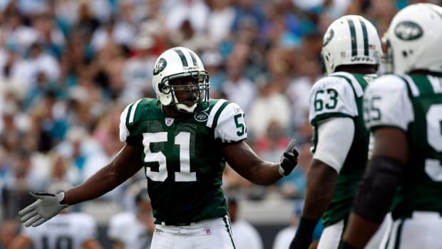LB Jonathan Vilma